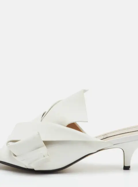 N21 Knot Size 36 Off White Leather Peep Toe Kitten Heel Mules