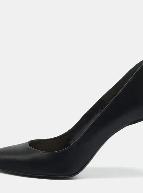 Nicholas Kirkwood Size 35 Black Satin Faux Pearl Detail Pumps