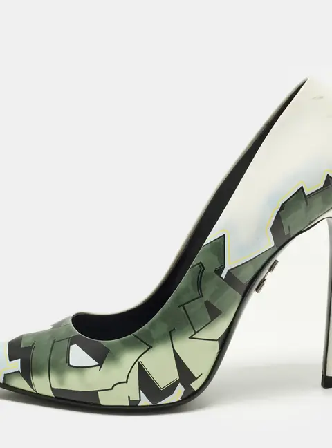 Off-White Size 39 White/Green Printed Leather Pointed Toe Pumps
