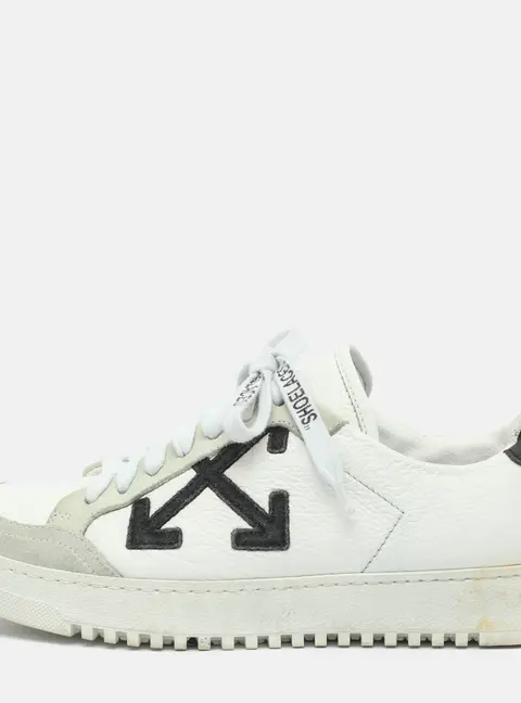 Off-White 2.0 Size 36 White/Black Leather and Suede Low Top Sneakers