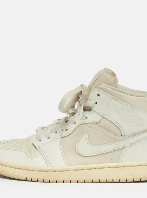 Air Jordans White/Beige Leather Air Jordan 1 High Top Sneakers Size 38
