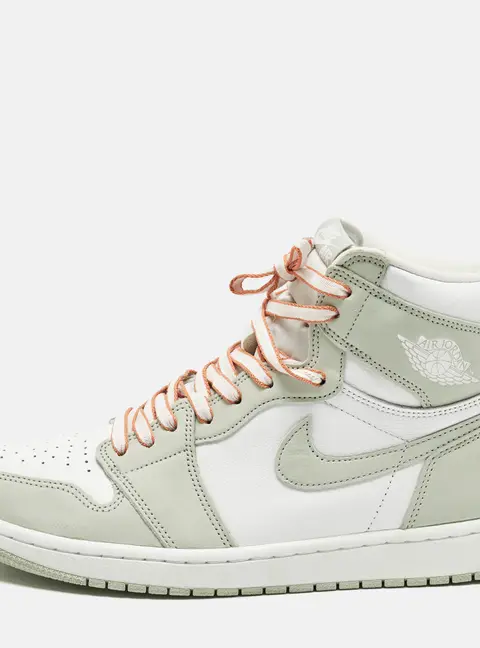 Air Jordans Jordan 1 Retro OG Seafoam Size 44.5 Green/White Nubuck and Leather High Top Sneakers