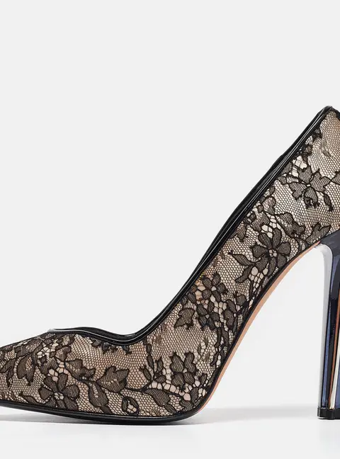 Alexander McQueen Beige/Black Mesh and Satin Pointed Toe Pumps Size 38.5