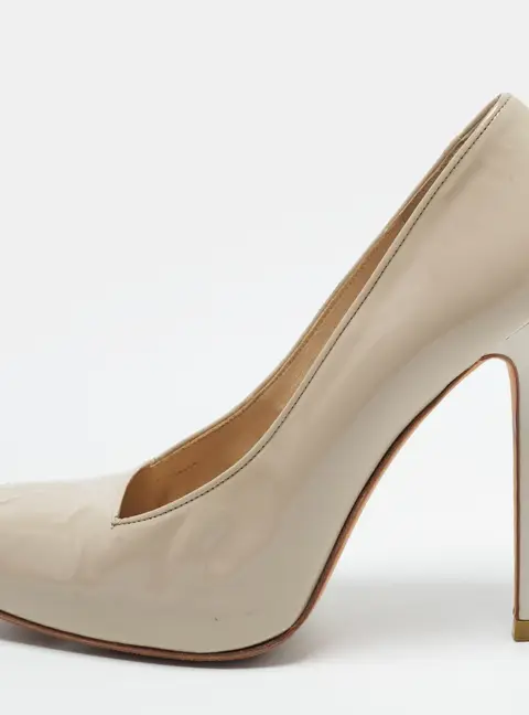 Alexander McQueen Size 40 Beige Patent Leather Square Toe Platform Pumps