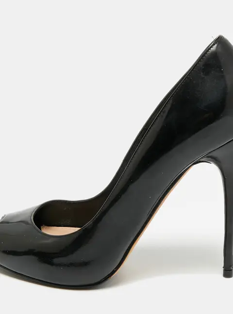 Alexander McQueen Size 36 Black Patent Leather Peep Toe Pumps