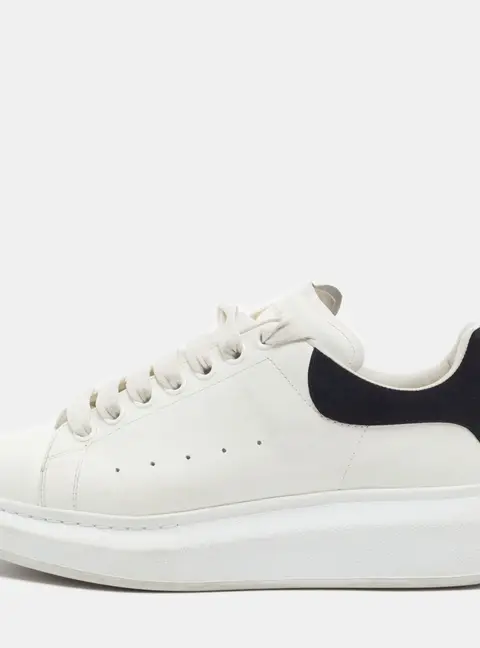 Alexander McQueen Oversized Size 40 White/Black Leather and Suede Low Top Sneakers