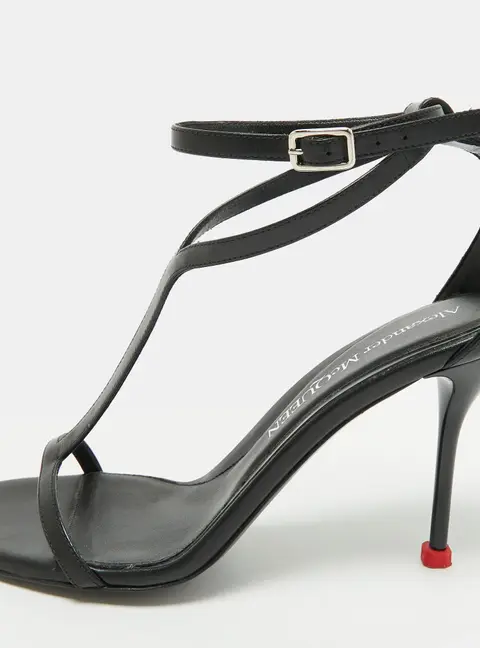Alexander McQueen Harness Size 38 Black Leather T-Strap Sandals
