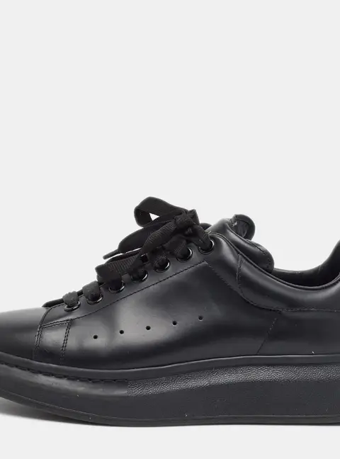 Alexander McQueen Oversized Size 40 Black Leather Lace Up Sneakers