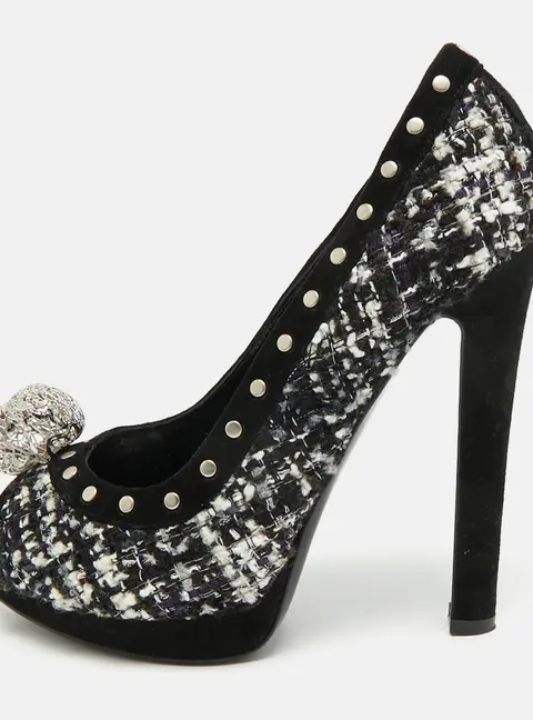 Alexander McQueen Skull Size 38 Black Suede and Tweed Peep Toe Pumps