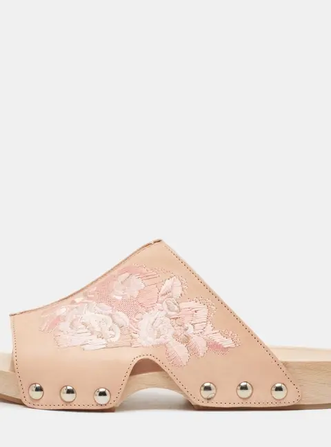 Alexander McQueen Peach Leather Embroidered Wooden Clogs Size 37.5