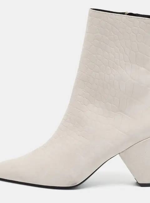 Amiri Size 37 Cream Croc Embossed Leather Ankle Length Boots