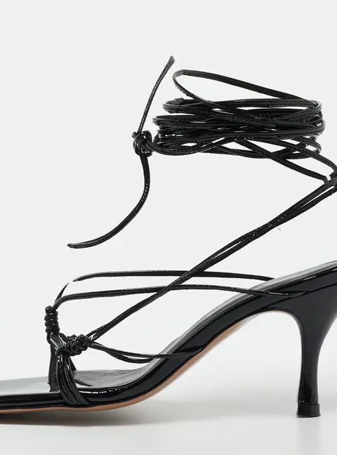 Andrea Wazen Gia Size 37 Black Patent Leather Ankle Strap Sandals