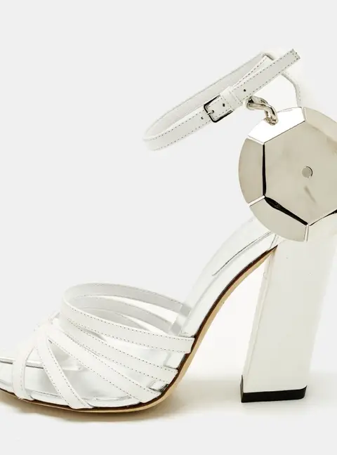 Burberry Hove Size 38 White Leather Split Toe Ankle Strap Sandals