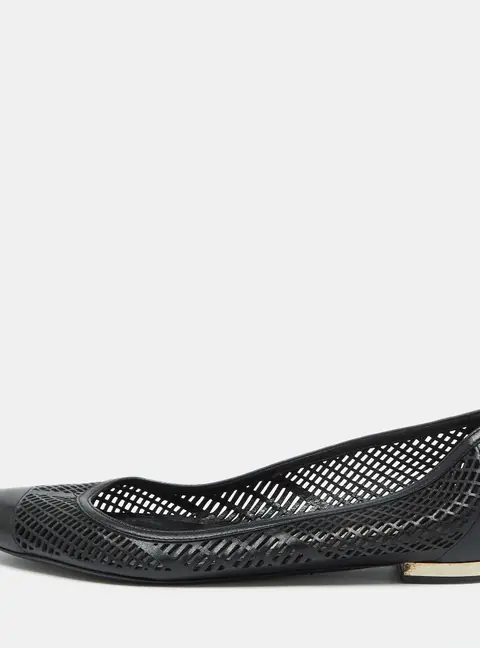 Burberry Black Laser Cut Leather Bradshaw Pointed Toe Flats Size 38