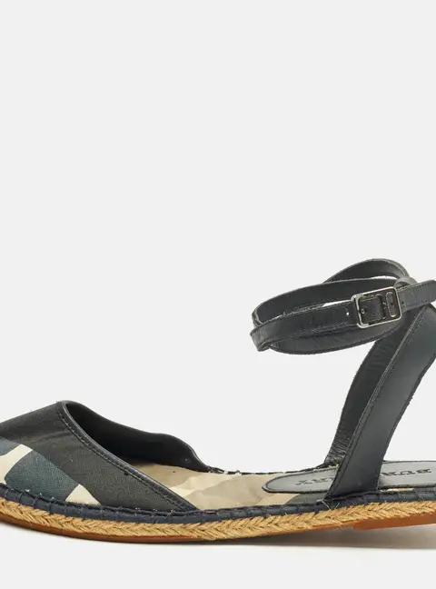 Burberry Check Size 41 Navy Blue/White Canvas and Leather Ankle Strap Flats