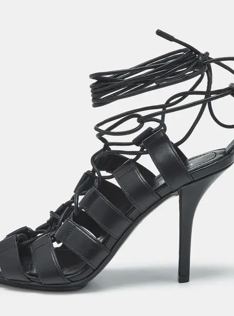 Burberry Size 37.5 Black Leather Strappy Gladiator Sandals