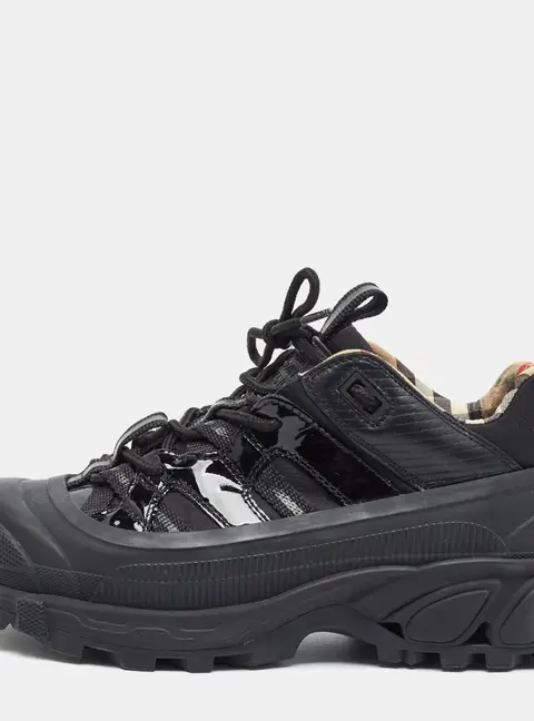 Burberry Arthur Size 36.5 Black Canvas and Rubber Low Top Sneakers