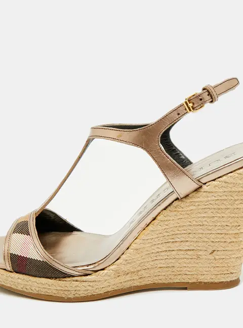 Burberry Nova Check Size 39 Gold/Beige Canvas and Leather Wedge Sandals