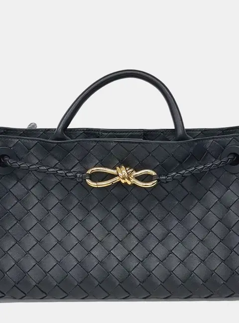 Bottega Veneta Black Leather E/W Andiamo Small