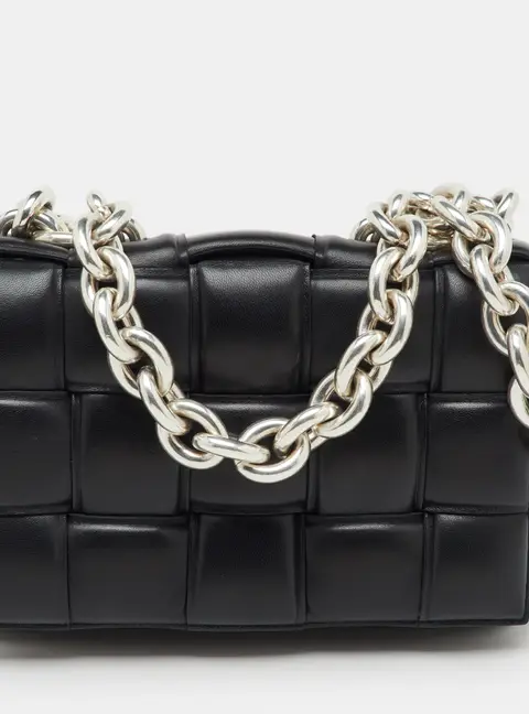 Bottega Veneta Cassette Chain Medium Black Leather Shoulder Bags