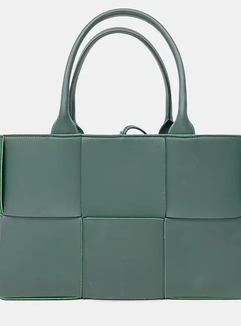 Bottega Veneta Arco Tote Medium Green Leather Tote Bag