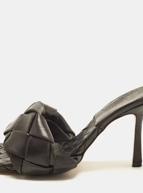 Bottega Veneta Lido Size 39 Black Intrecciato Leather Slide Sandals