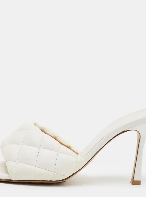 Bottega Veneta Lido Size 40.5 White Quilted Leather Slide Sandals