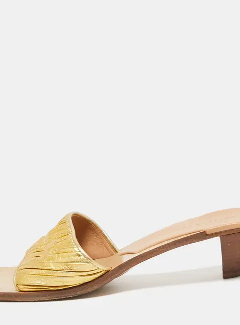 Bottega Veneta Gold Pleated Leather Slide Sandals Size 38.5