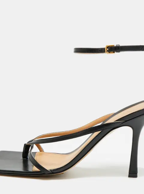 Bottega Veneta Stretch Size 40 Black Leather Ankle Strap Sandals