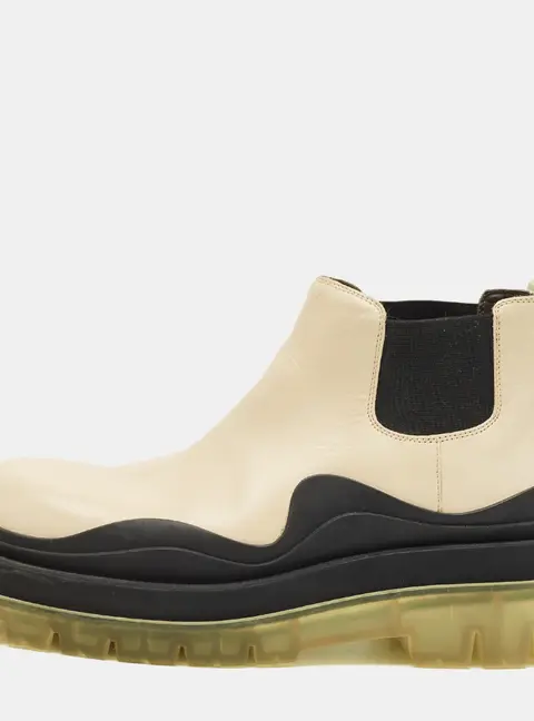 Bottega Veneta Size 39 Cream Leather Chelsea Boots