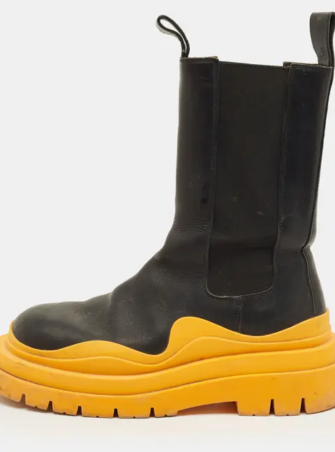 Bottega Veneta Size 39 Black Leather Chelsea Ankle Length Boots