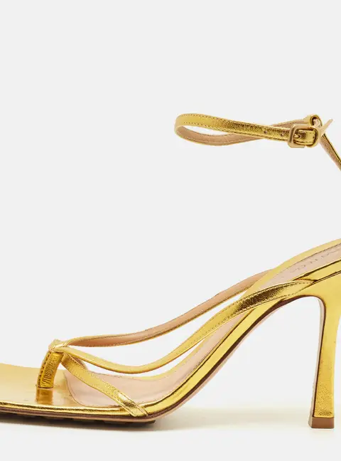 Bottega Veneta Stretch Size 38 Gold Leather Ankle Strap Sandals