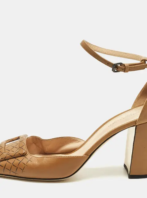 Bottega Veneta Size 38 Brown Leather Ankle Strap Pumps