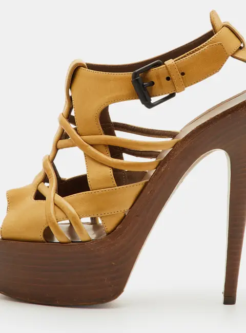 Bottega Veneta Size 38 Yellow Leather Strappy Platform Sandals
