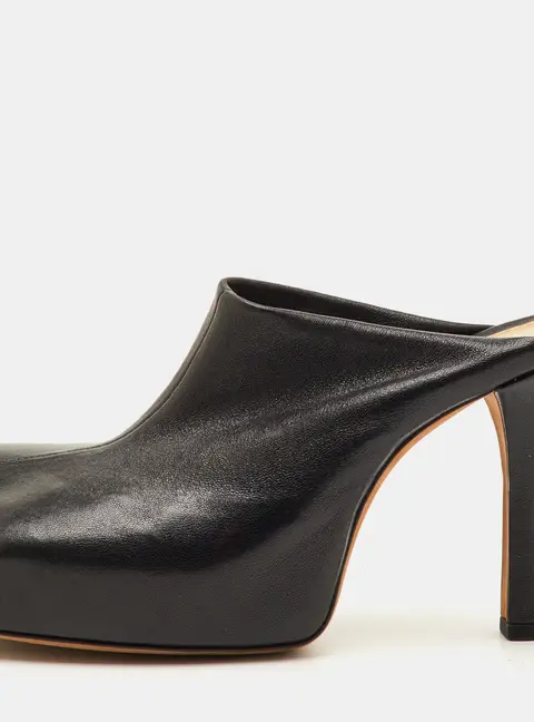 Bottega Veneta Dot Size 36 Black Leather Square Toe Platform Mules