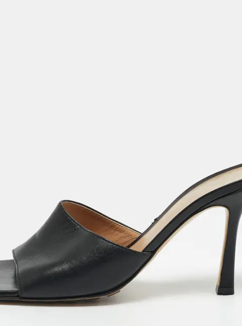 Bottega Veneta Stretch Size 37 Black Leather Slide Sandals