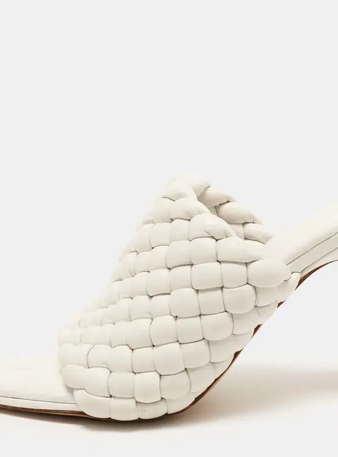 Bottega Veneta Curve Size 36 White Intrecciato Leather Slide Sandals