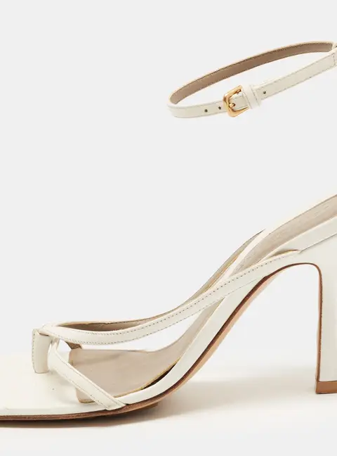 Bottega Veneta Stretch Size 36 White Leather Ankle Strap Sandals