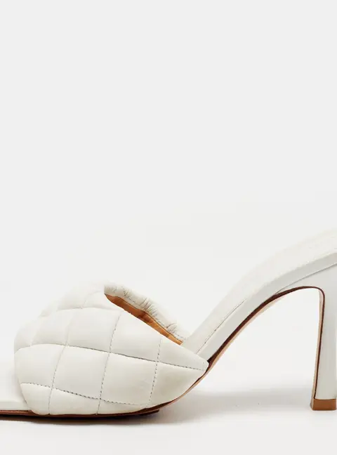 Bottega Veneta Lido Size 36 White Quilted Leather Slide Sandals