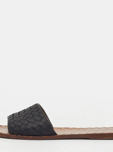Bottega Veneta Intrecciato Size 39 Black Leather Flat Slides