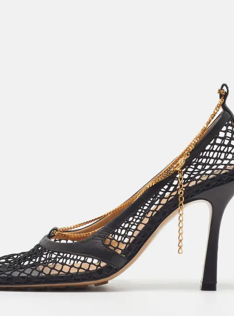 Bottega Veneta Stretch Size 39 Black Mesh and Leather Chain Pumps