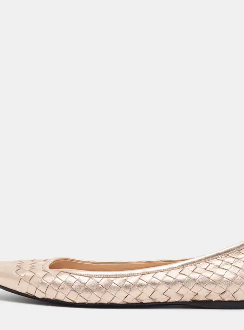 Bottega Veneta Size 41 Gold Woven Leather Ballet Flats