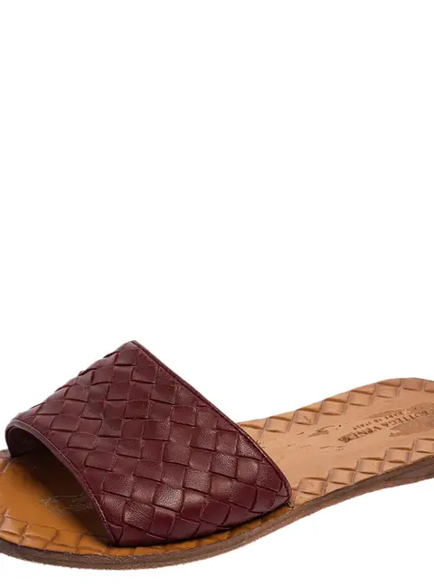 Bottega Veneta Burgundy Intrecciato Leather Flat Slides Size 34.5
