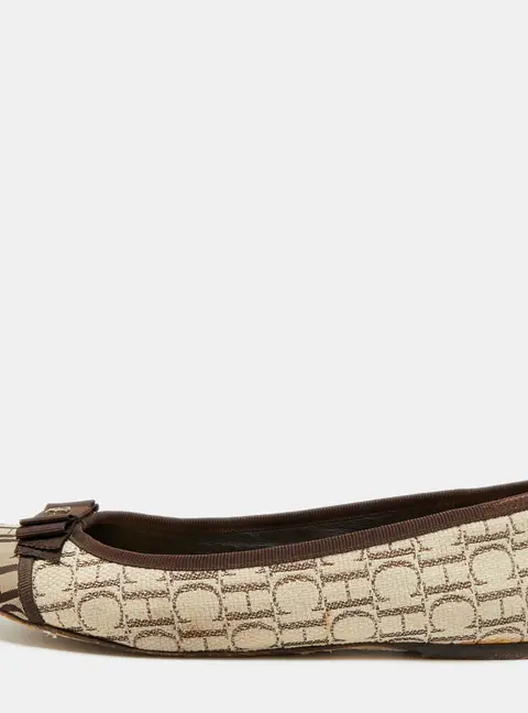 CH Carolina Herrera Size 37 Cream/Brown Monogram Canvas Ballet Flats