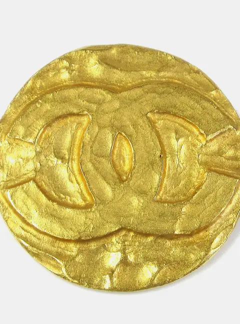 Chanel Vintage 94P Hammered CC Medallion Gold Plated Women's Brooch