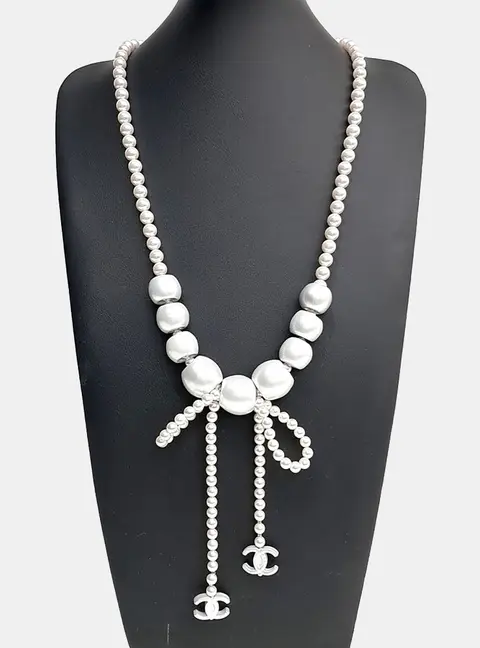 Chanel pearl necklace