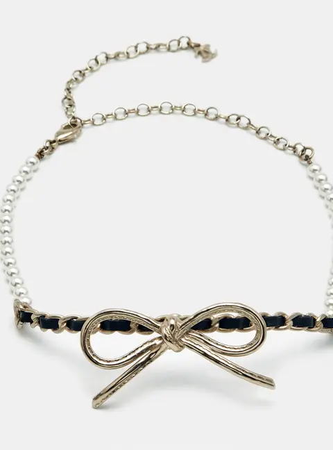 Chanel Bow Leather Faux Pearl Gold Tone Choker Necklace