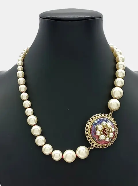 Chanel Gold Pearl Necklace