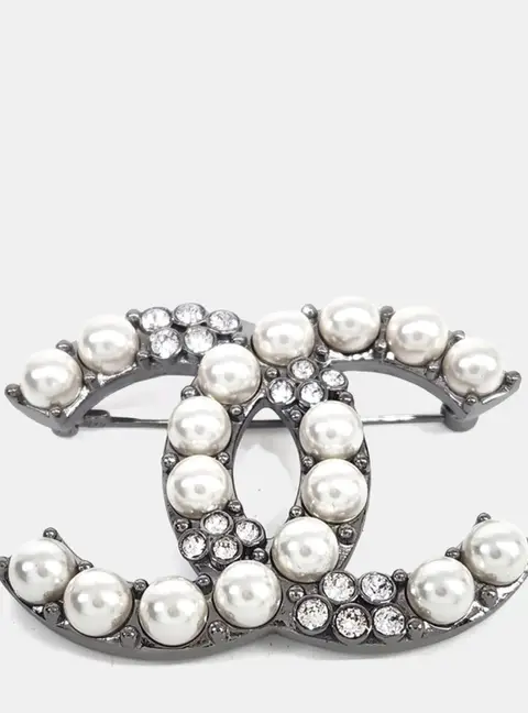 Chanel CC Logo Pearl Brooch
