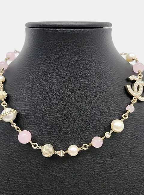 Chanel Gold Plated Metal necklace